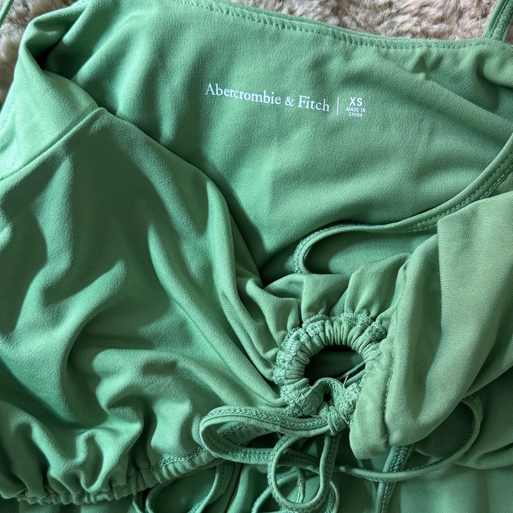 A&F Emerald Green Satin Slip Dress with keyhole neckline Size XS - Picture 2 of 3